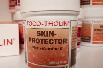 Toco-Tholin Skin-Protector in een potje van 60 ml.